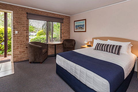 Macquarie Barracks Inn - Queensland Tourism 1
