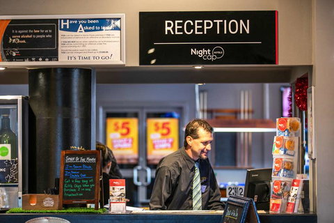 Nightcap at Hendon Hotel - QLD Tourism 1