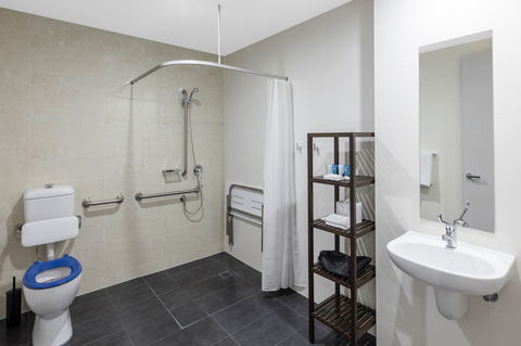 Meriton Serviced Apartments North Sydney - Queensland Tourism 0