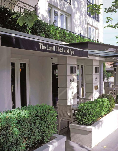 The Lyall Hotel - Queensland Tourism 1