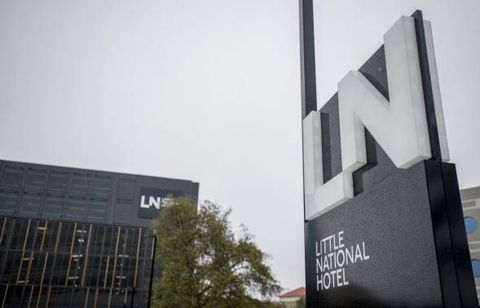 Little National Hotel - Queensland Tourism 1