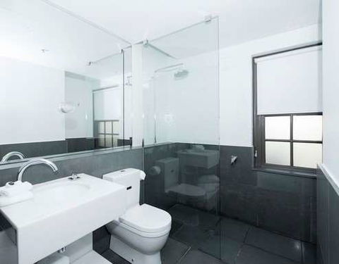 Peppers Gallery Hotel, Canberra - Queensland Tourism 1