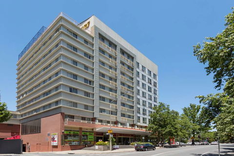 Nesuto Canberra Apartment Hotel - QLD Tourism 0