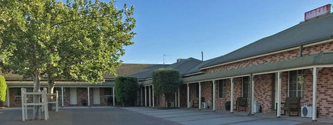 Country Gardens Motor Inn - QLD Tourism 1