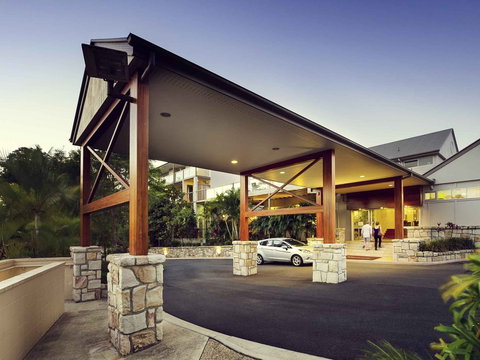 Mercure Clear Mountain Lodge - QLD Tourism 0