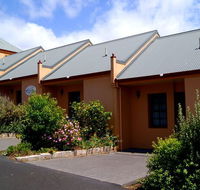 Meredith House and Mews - Queensland Tourism