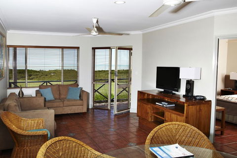 Moonlight Bay Suites - Queensland Tourism 0