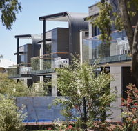 Aqua Resort - Queensland Tourism