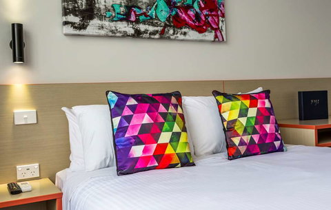 Nightcap at Ashley Hotel - QLD Tourism 2