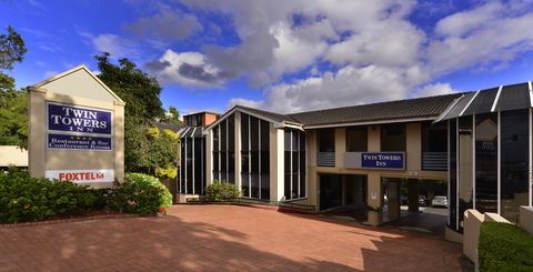 Twin Towers Inn - Queensland Tourism 0