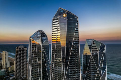 Langham, Gold Coast & Jewel Residences - QLD Tourism 1