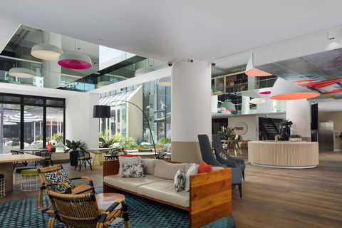 QT Gold Coast - QLD Tourism 2