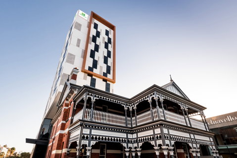 Holiday Inn West Perth - QLD Tourism 0