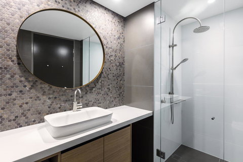 Vibe Hotel Canberra - Queensland Tourism 25