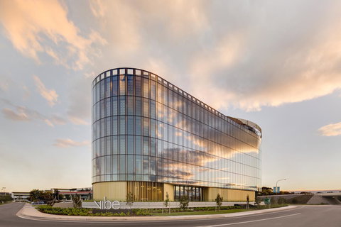 Vibe Hotel Canberra - Queensland Tourism 0