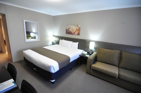 Pavilion On Northbourne - QLD Tourism 19