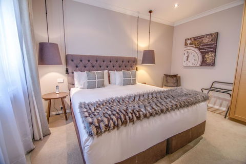 De Russie Boutique Hotel - QLD Tourism 16