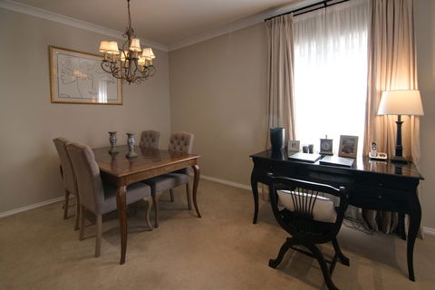 De Russie Boutique Hotel - QLD Tourism 6