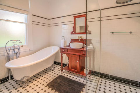 De Russie Boutique Hotel - QLD Tourism 2