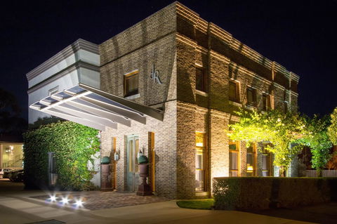 De Russie Boutique Hotel - QLD Tourism 0