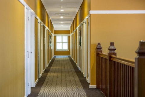 Hotel Kurrajong Canberra - Queensland Tourism 16