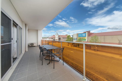 Abode Tuggeranong - Queensland Tourism 6