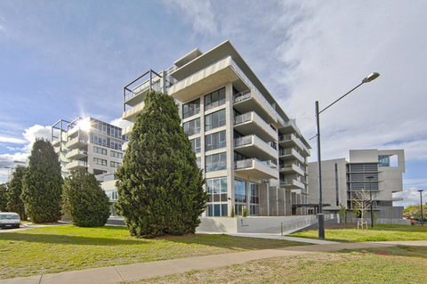 Realm Park 39 Barton ACT - QLD Tourism 8