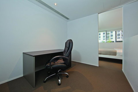 Realm Park 39 Barton ACT - QLD Tourism 17