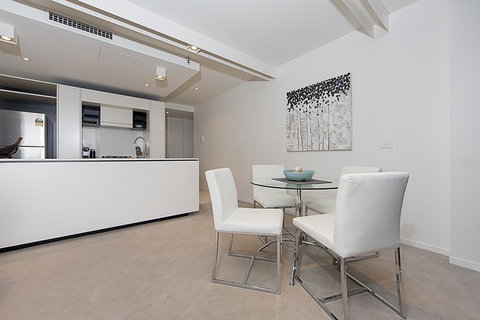 Dockside 4 Kingston ACT - Queensland Tourism 32