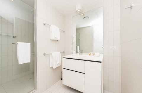 Dockside 4 Kingston ACT - Queensland Tourism 4