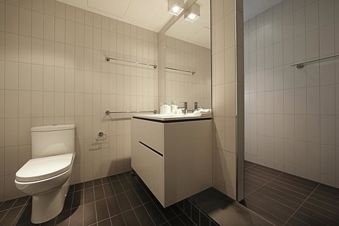 Dockside 4 Kingston ACT - Queensland Tourism 38