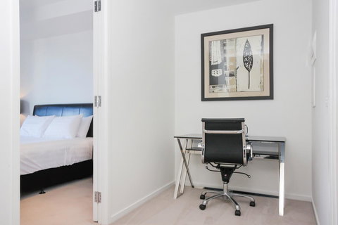 Dockside 4 Kingston ACT - Queensland Tourism 15