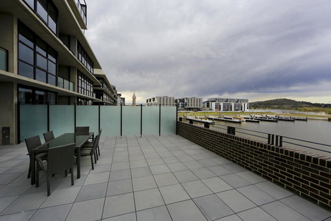 Dockside 4 Kingston ACT - Queensland Tourism 29