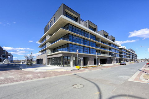 Dockside 4 Kingston ACT - Queensland Tourism 23