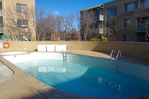 Kingston Comfy Apartment - QLD Tourism 11
