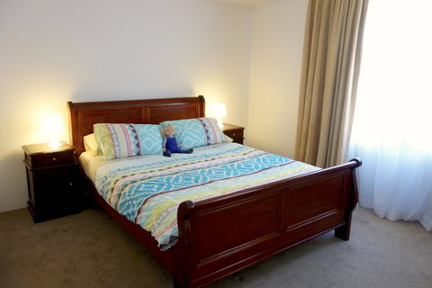 Kingston Comfy Apartment - QLD Tourism 1