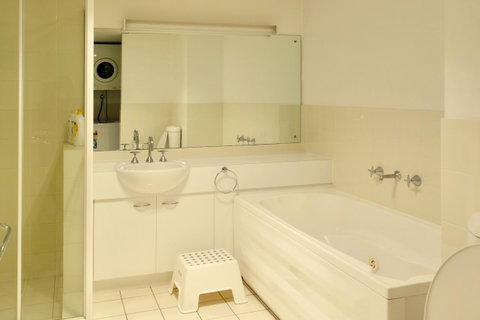 Kingston Comfy Apartment - QLD Tourism 7