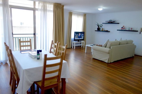 Kingston Comfy Apartment - QLD Tourism 4