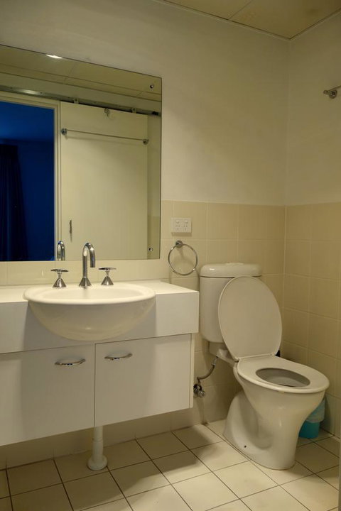 Kingston Comfy Apartment - QLD Tourism 6