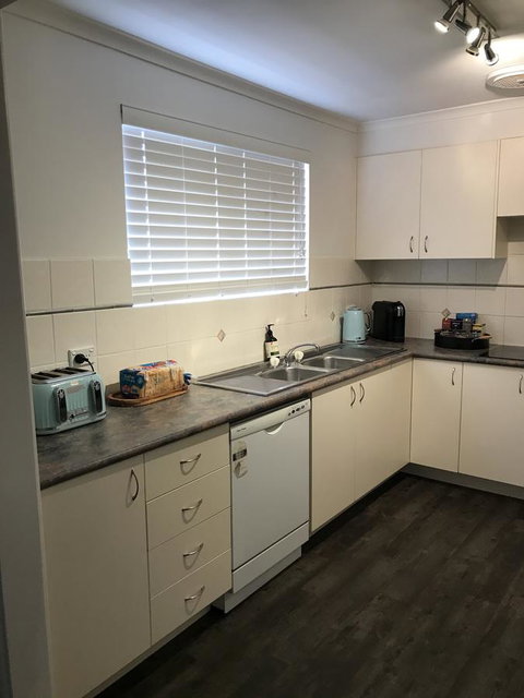 Central Tranquility Heart Of Orange - QLD Tourism 9