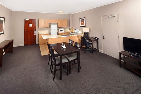Quality Hotel Dickson - QLD Tourism 7