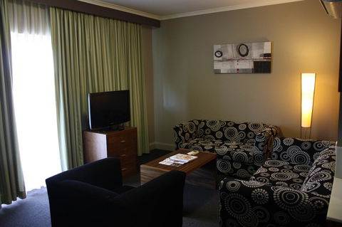 Quality Hotel Dickson - QLD Tourism 21