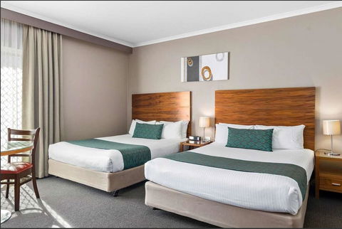 Quality Hotel Dickson - QLD Tourism 1