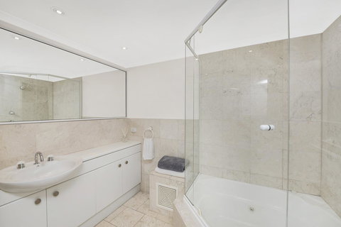 Accommodate Canberra - The Summit - Queensland Tourism 12