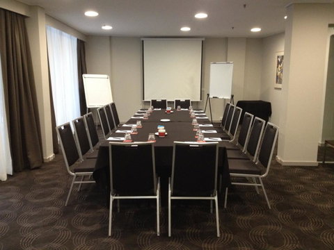 Rydges Canberra - QLD Tourism 7