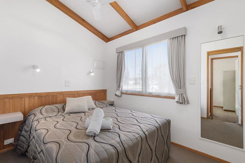 Port Broughton Tourist Park - QLD Tourism 15