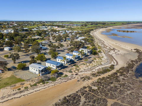 Port Broughton Tourist Park - QLD Tourism 11