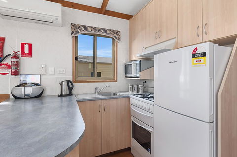 Port Broughton Tourist Park - QLD Tourism 28