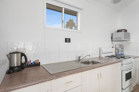 Port Broughton Tourist Park - QLD Tourism 39