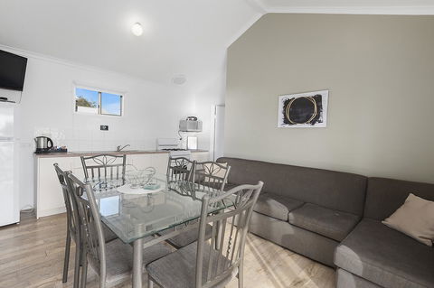 Port Broughton Tourist Park - QLD Tourism 41